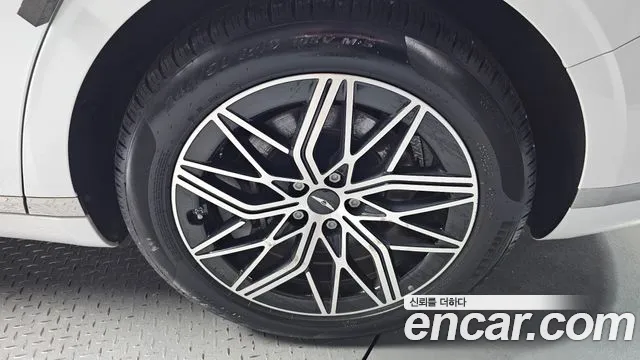 Genesis G90 — Фото автомобиля 14