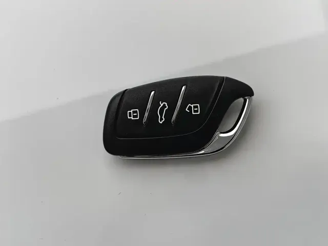 Roewe i5 — Фото автомобиля 19
