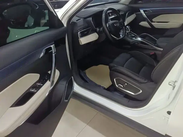 Geely Boyue — Фото автомобиля 15
