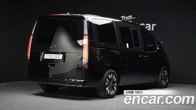 Hyundai Staria Staria 4WD Lounge 9 мест — Фото автомобиля 2