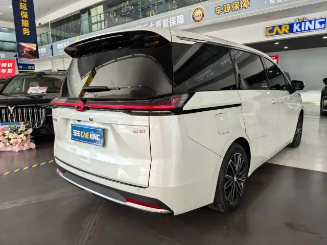 GAC Trumpchi E8 — Фото автомобиля 23