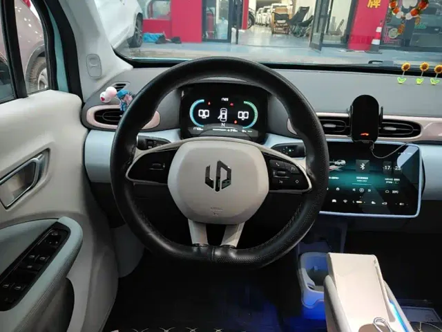 Leapmotor T03 — Фото автомобиля 10