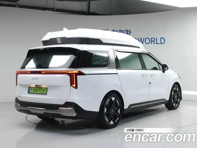 Kia Carnival Generation 4 — Фото автомобиля 2