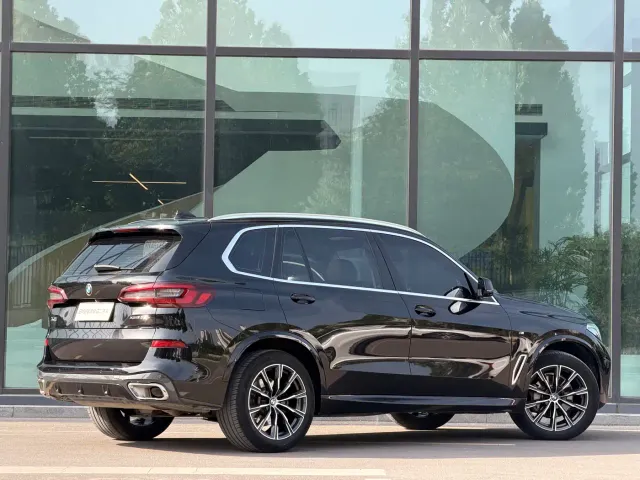 BMW X5 — Фото автомобиля 3