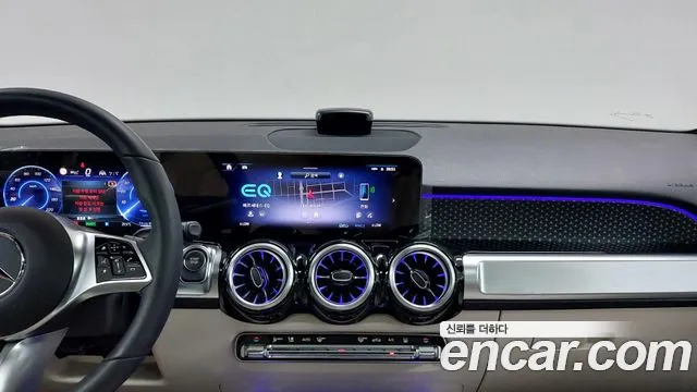 Mercedes-Benz EQB — Фото автомобиля 16