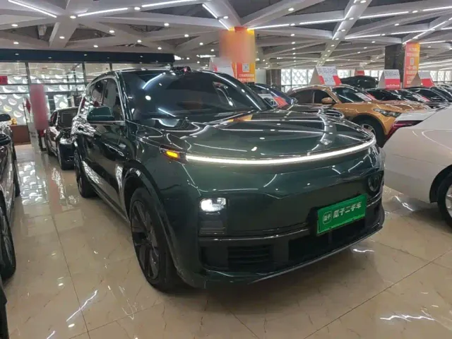 Li Auto L9 — Фото автомобиля 3
