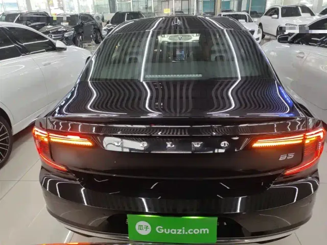Volvo S90 — Фото автомобиля 21