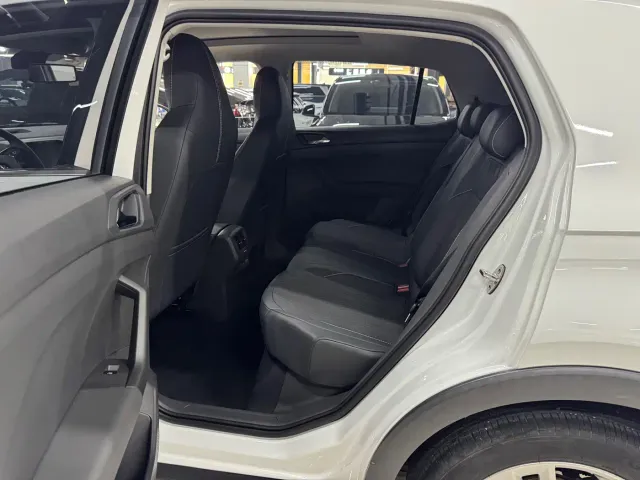 Volkswagen T-Cross — Фото автомобиля 6