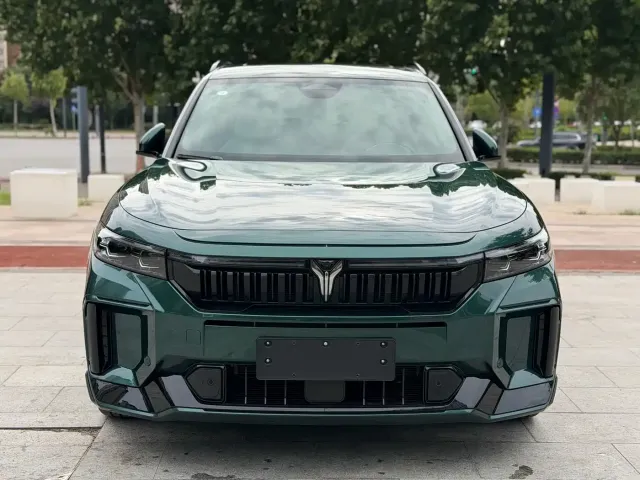 Voyah Auto VOYAH FREE 2025 318 318km RWD Touring Edition — Фото автомобиля 3