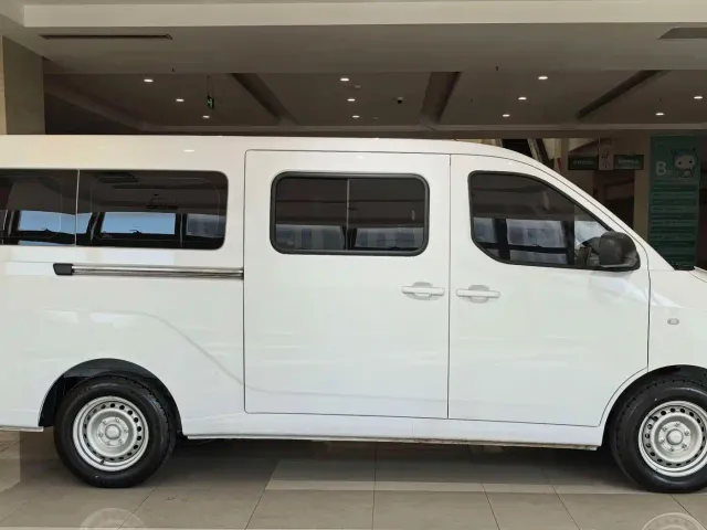 Wuling Yangguang — Фото автомобиля 4