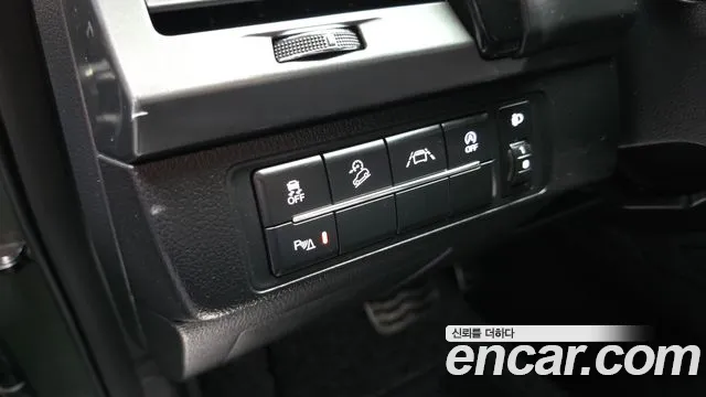 KG_Mobility_Ssangyong Rexton Новый Rexton Sport Khan Дизель 2.2 4WD — Фото автомобиля 29