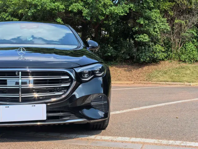 Mercedes-Benz E-Class — Фото автомобиля 15