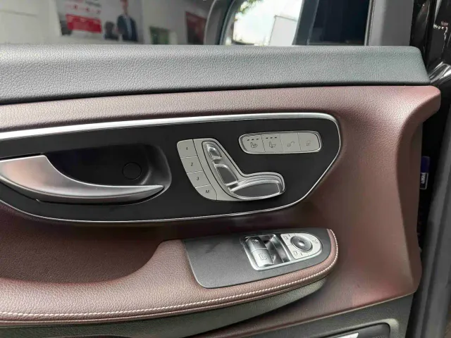 Mercedes-Benz V-Class — Фото автомобиля 15