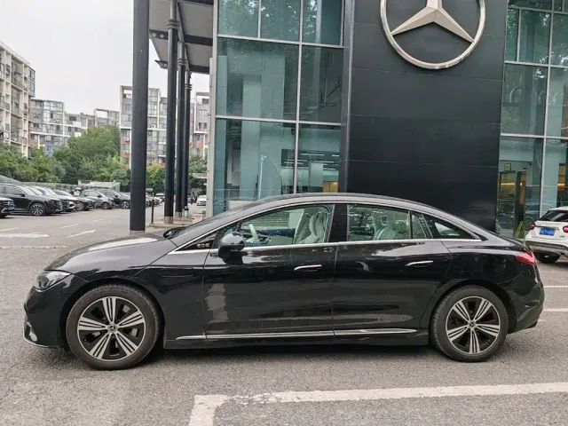 Mercedes-Benz Mercedes-Benz EQE 2025 500 4MATIC Pioneer — Фото автомобиля 6