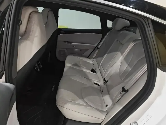 ARCFOX Arcfox Alpha S5 2025 Model 668MAX Divine Edition 200kW — Фото автомобиля 4