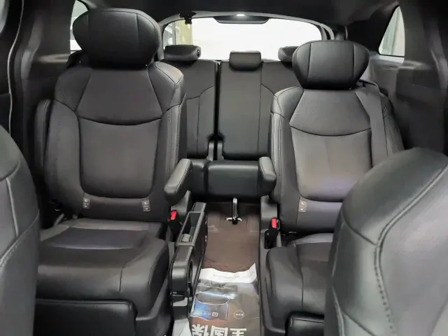 Toyota Sienna — Фото автомобиля 14