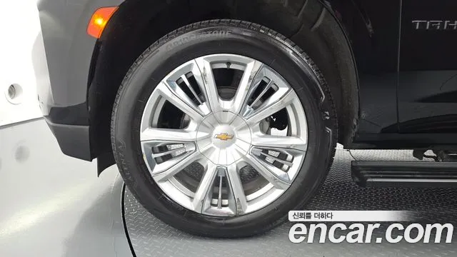 Chevrolet Tahoe — Фото автомобиля 5