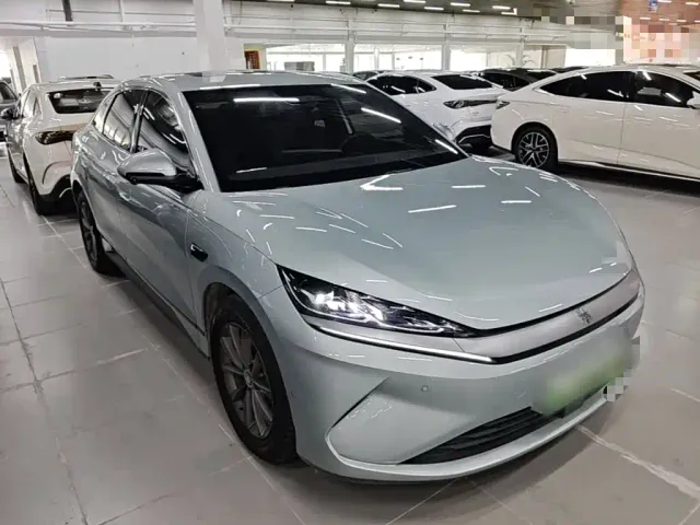 BYD Qin L — Фото автомобиля 3