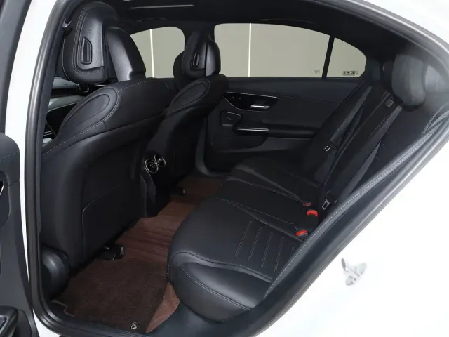 Mercedes-Benz C-Class — Фото автомобиля 12