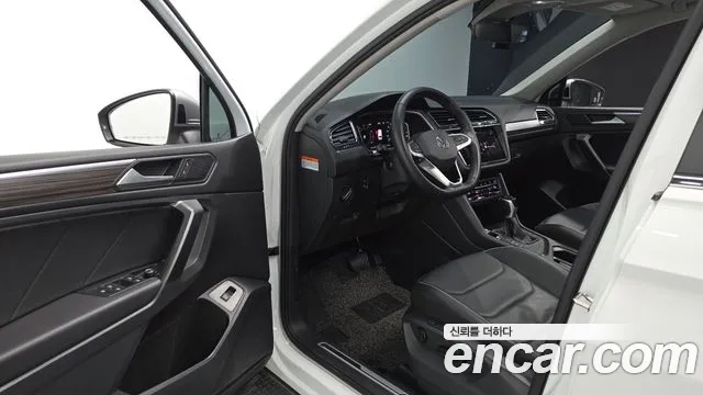 Volkswagen Tiguan — Фото автомобиля 10