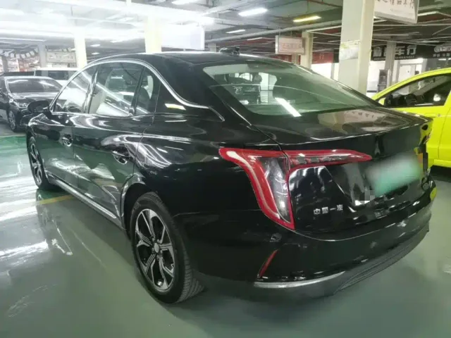 Hongqi E-QM5 — Фото автомобиля 4