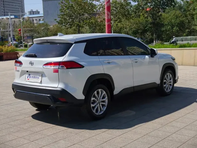 Toyota Frontlander — Фото автомобиля 6
