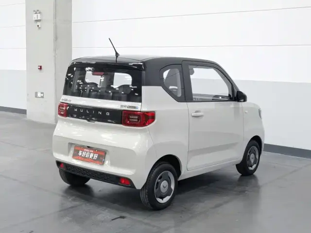 Wuling Hongguang Mini EV — Фото автомобиля 2