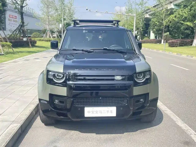 Land Rover Defender — Фото автомобиля 6
