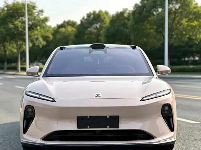 Nio ET5 — Фото автомобиля 2