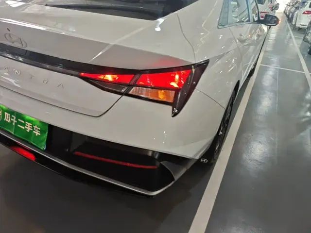 Hyundai Elantra — Фото автомобиля 7