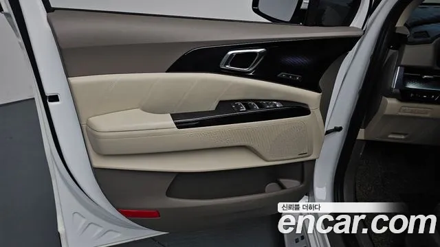 Kia Canival — Фото автомобиля 18