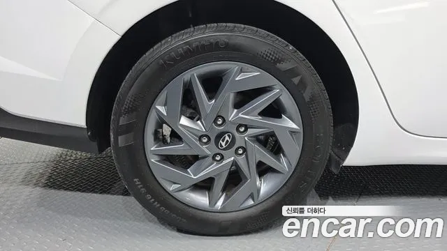 Hyundai Avante CN7 — Фото автомобиля 5