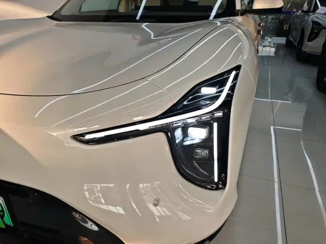 IM Motors LS6 — Фото автомобиля 23