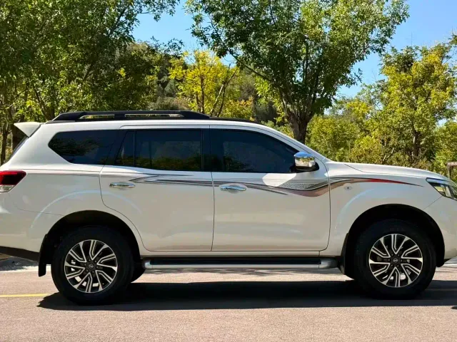 Nissan Terra — Фото автомобиля 4