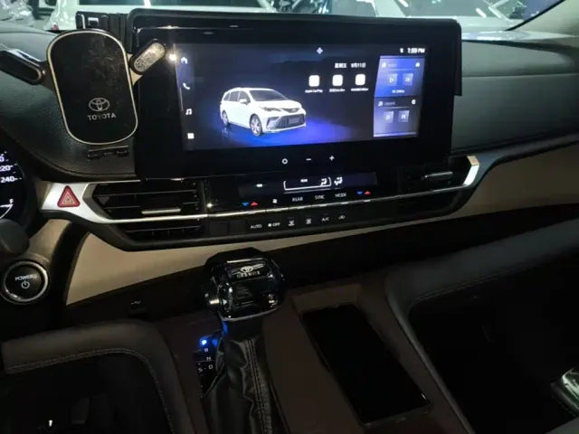 Toyota Granvia — Фото автомобиля 12