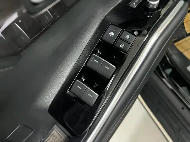 Toyota Highlander — Фото автомобиля 9