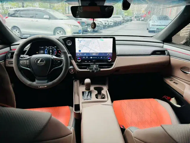 Lexus ES — Фото автомобиля 6