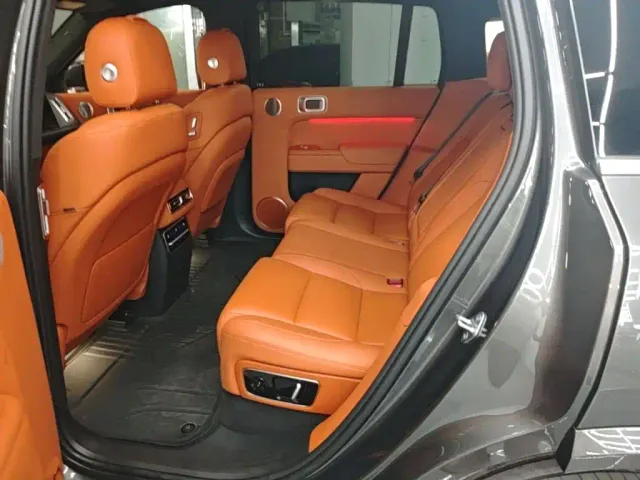 Li Auto L7 — Фото автомобиля 16