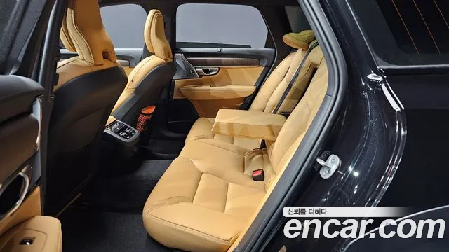 Вольво V90 — Фото автомобиля 30