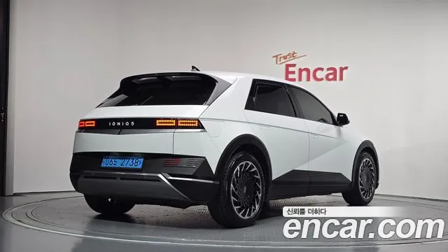 Hyundai Ioniq 5 — Фото автомобиля 2