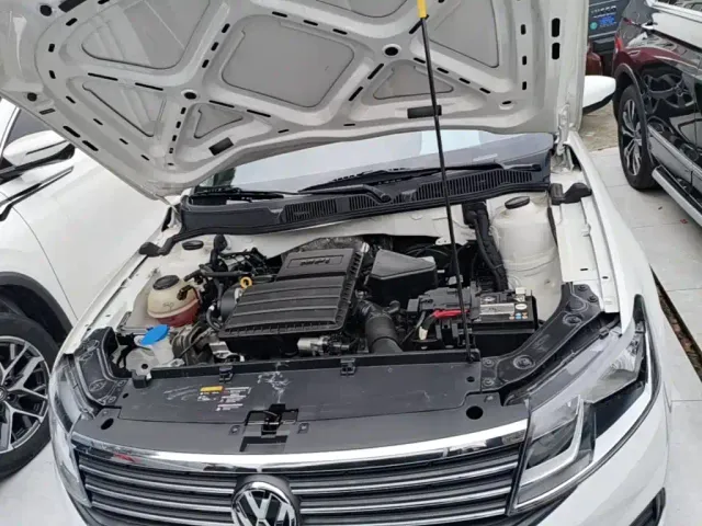 Volkswagen Lavida — Фото автомобиля 19