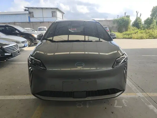 GAC Aion Y — Фото автомобиля 2