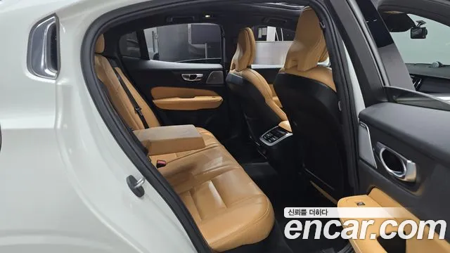 Вольво S60 S60 третьего поколения B5 Ultimate Bright — Фото автомобиля 10