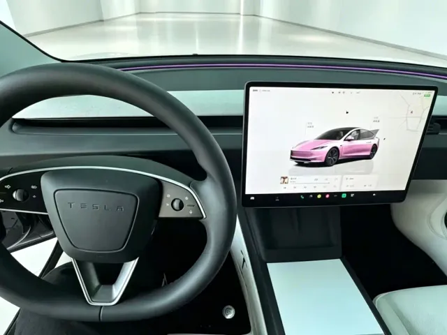 Tesla Model 3 — Фото автомобиля 7