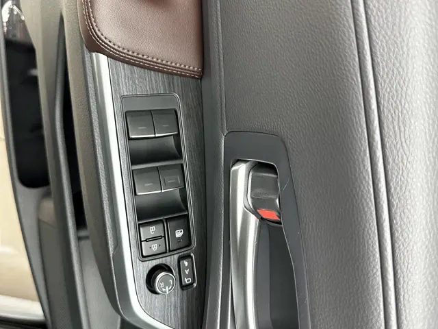 Toyota Granvia — Фото автомобиля 6