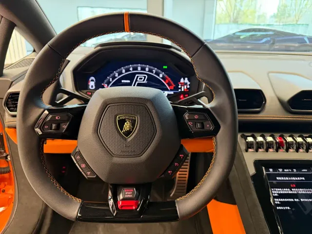 Lamborghini Huracan — Фото автомобиля 11
