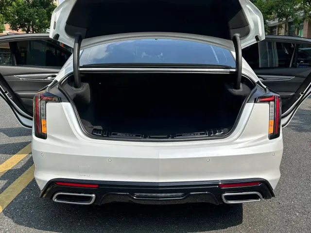Cadillac CT5 — Фото автомобиля 18