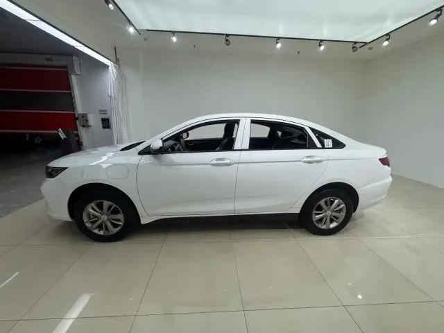 Geely Emgrand — Фото автомобиля 7