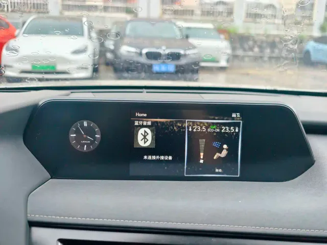 Lexus Lexus UX Electric 2020 300e Pure Enjoyment Edition — Фото автомобиля 10