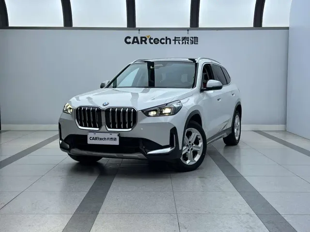 Фотография автомобиля — BMW X1